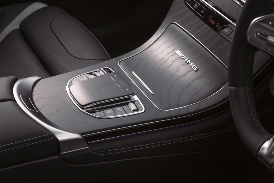 Детали интерьера Mercedes-AMG GLC63 S 4Matic+ (X253) 2020 года  (AU) (фото 20 из 40)